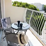 Studio vue mer plage aéroport Nice centre commercial CAP 3000 Arenas emplacement excellent Appartement *