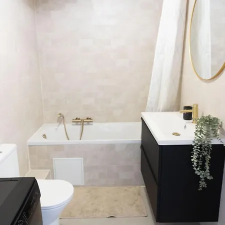 Décoration Fêtes Noël Et Fin Année Vue Aéroport Centre Commercial Cap 3000 Arenas Emplacement Excellent