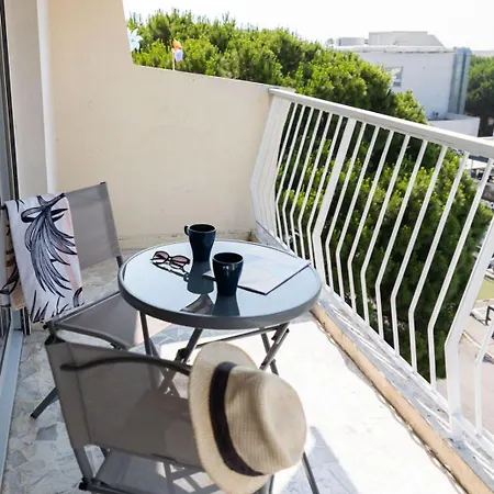 Ang Azur Proche Aéroport Vue Centre Commercial Cap 3000 Arenas Emplacement Excellent Apartamento *