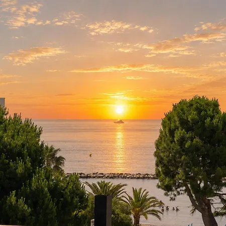 Proche Aeroport Vue Centre Commercial Cap 3000 Arenas Emplacement Excellent Ang Azur Saint-Laurent-du-Var